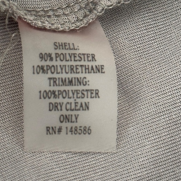 ROI SLEEVELESS COWL NECK AND TWIST-BACK TANK - Picture 3 of 4